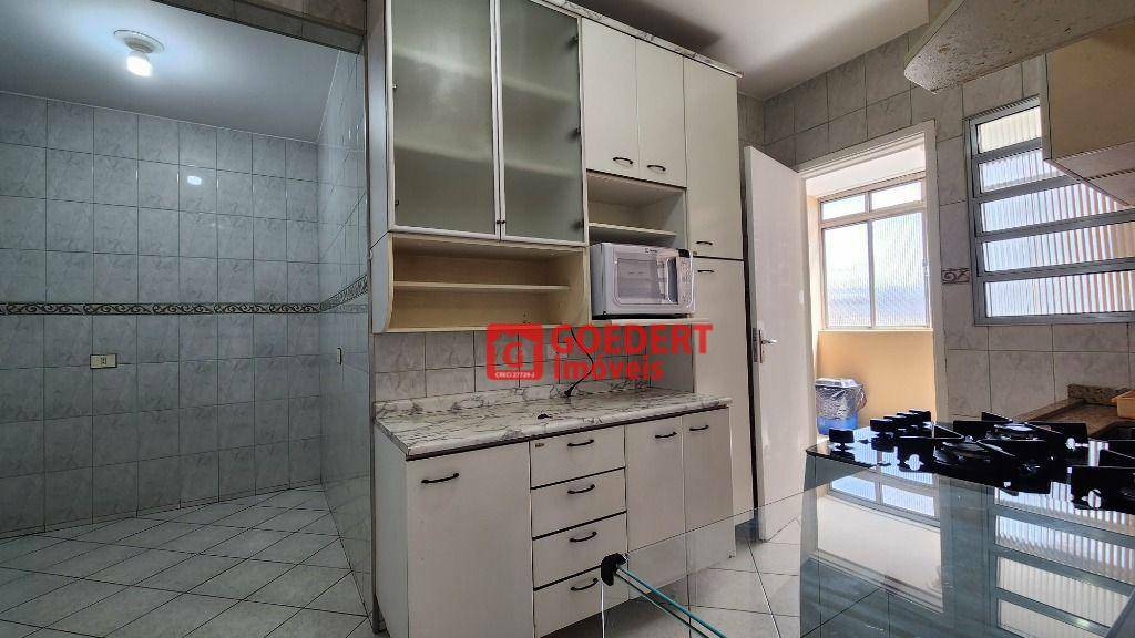 Apartamento para alugar com 3 quartos, 90m² - Foto 5