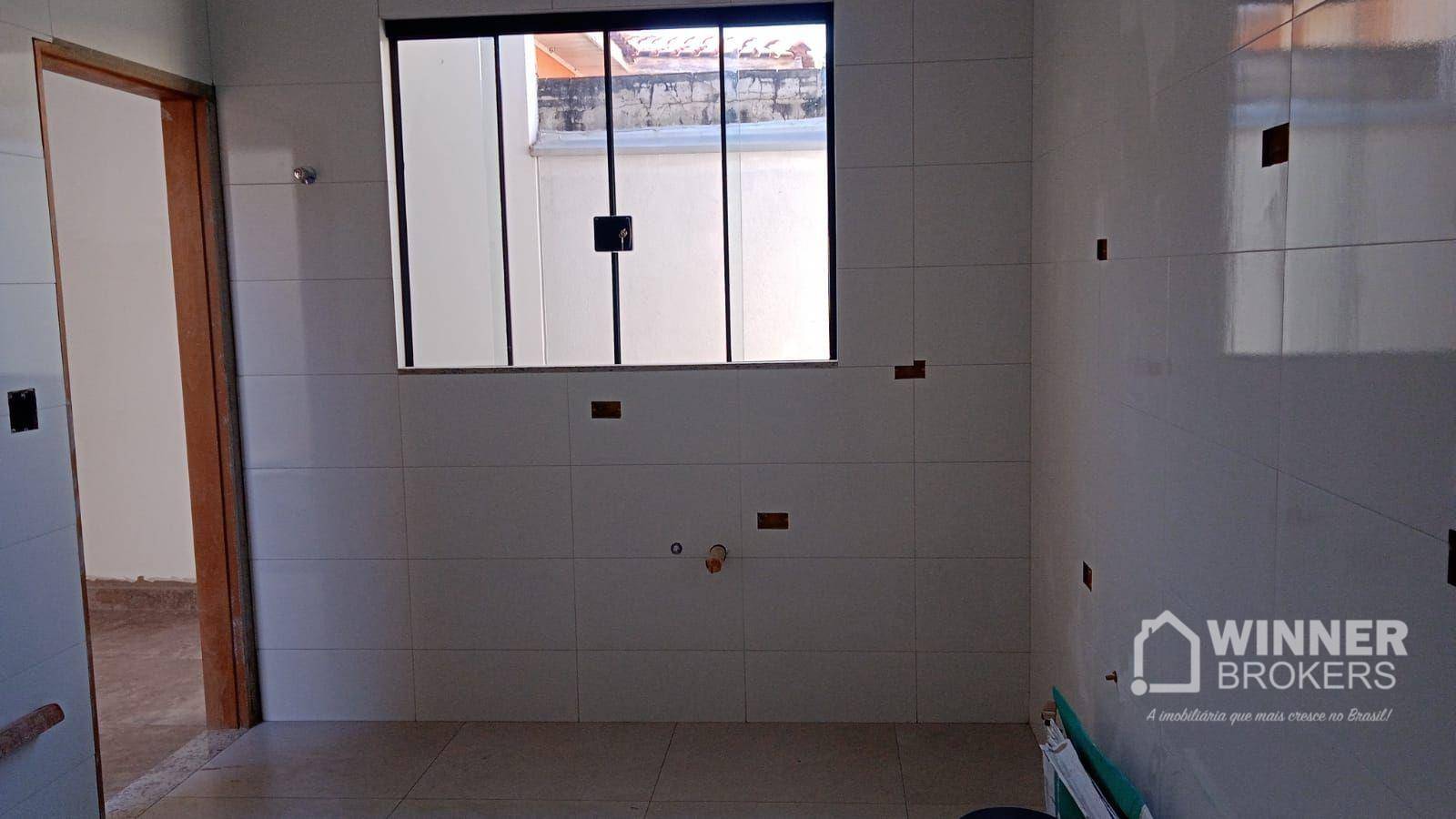 Casa à venda com 3 quartos, 111m² - Foto 11