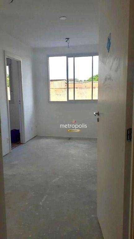 Apartamento à venda com 2 quartos, 34m² - Foto 2