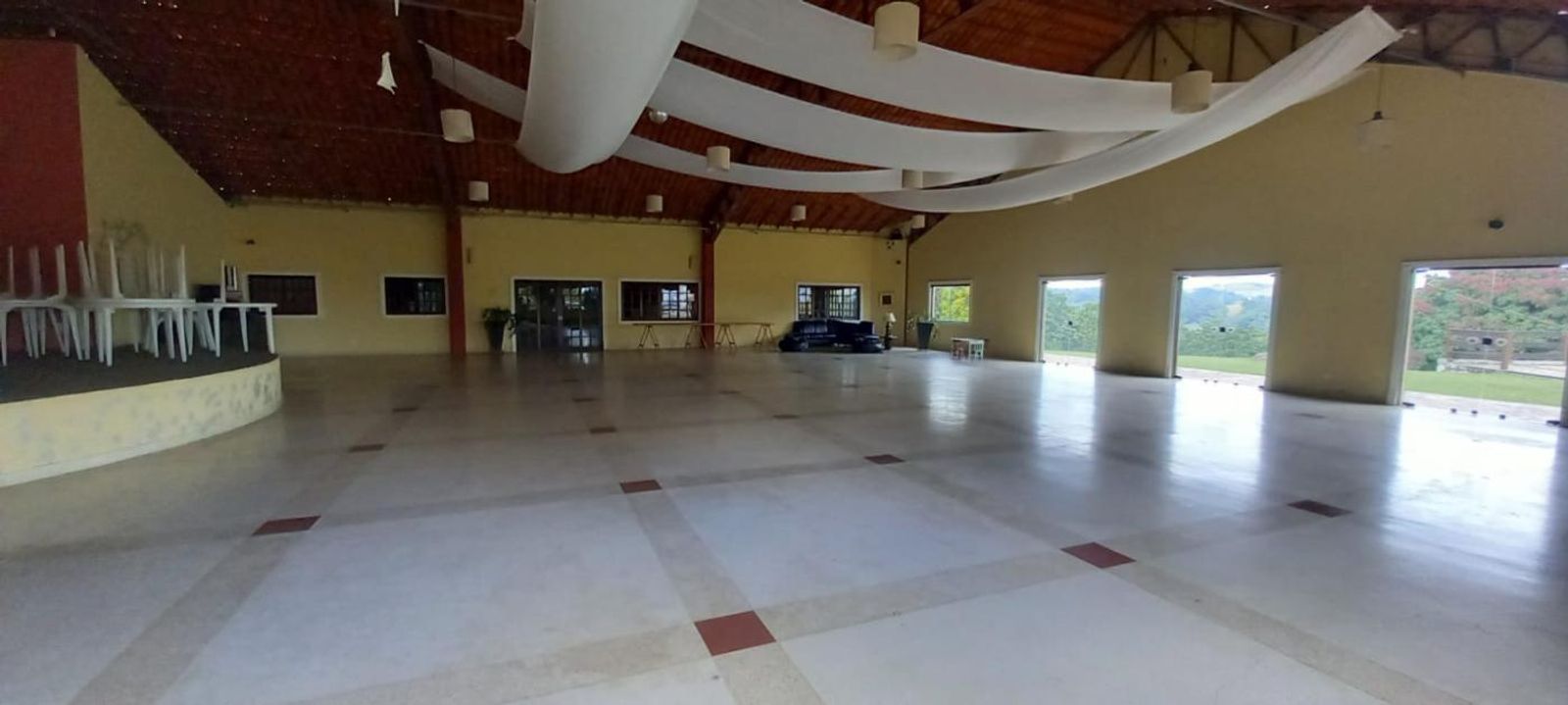 Casa de Condomínio à venda com 4 quartos, 300m² - Foto 31