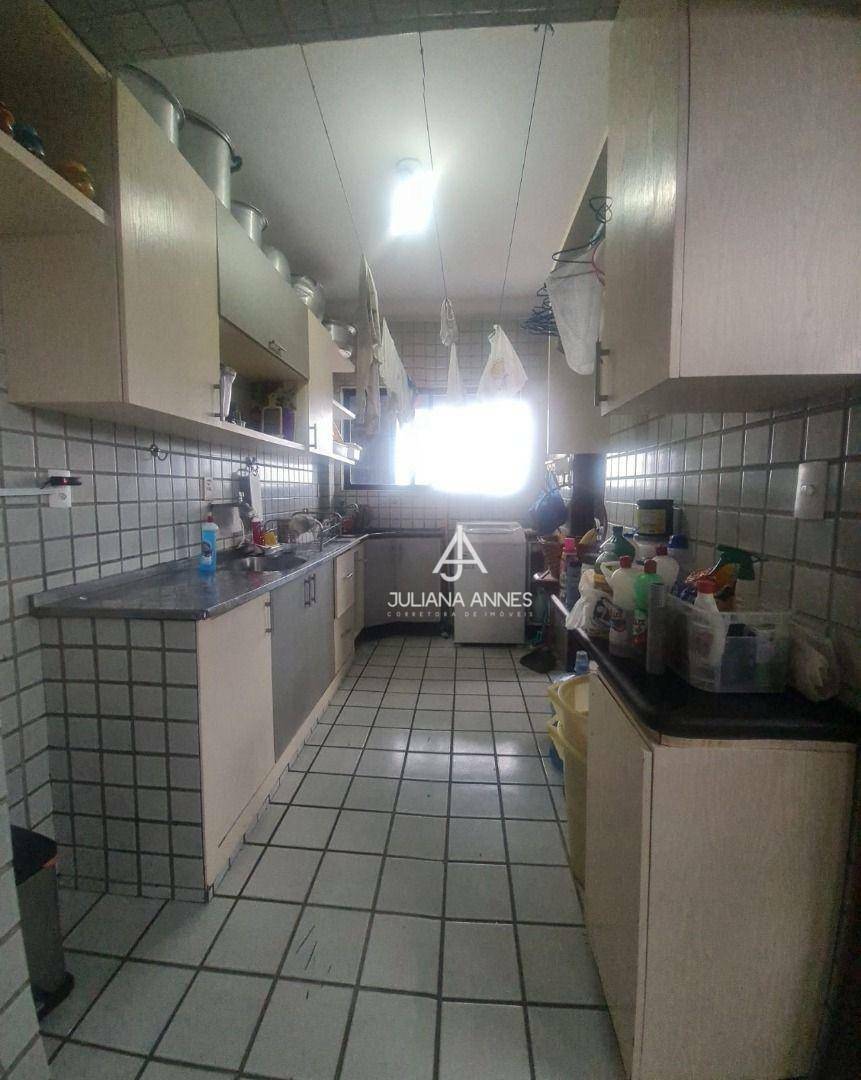 Apartamento à venda com 4 quartos, 225m² - Foto 13