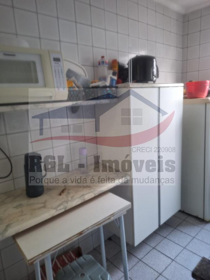 Apartamento à venda com 2 quartos, 63m² - Foto 3