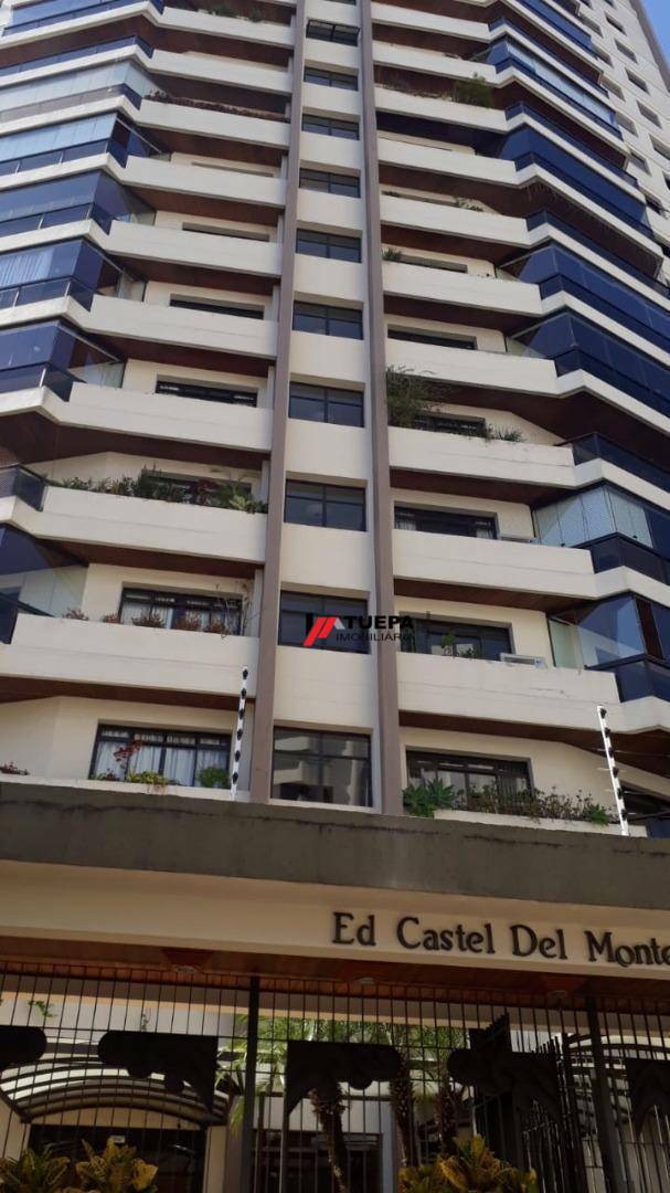 Apartamento à venda com 4 quartos, 190m² - Foto 2