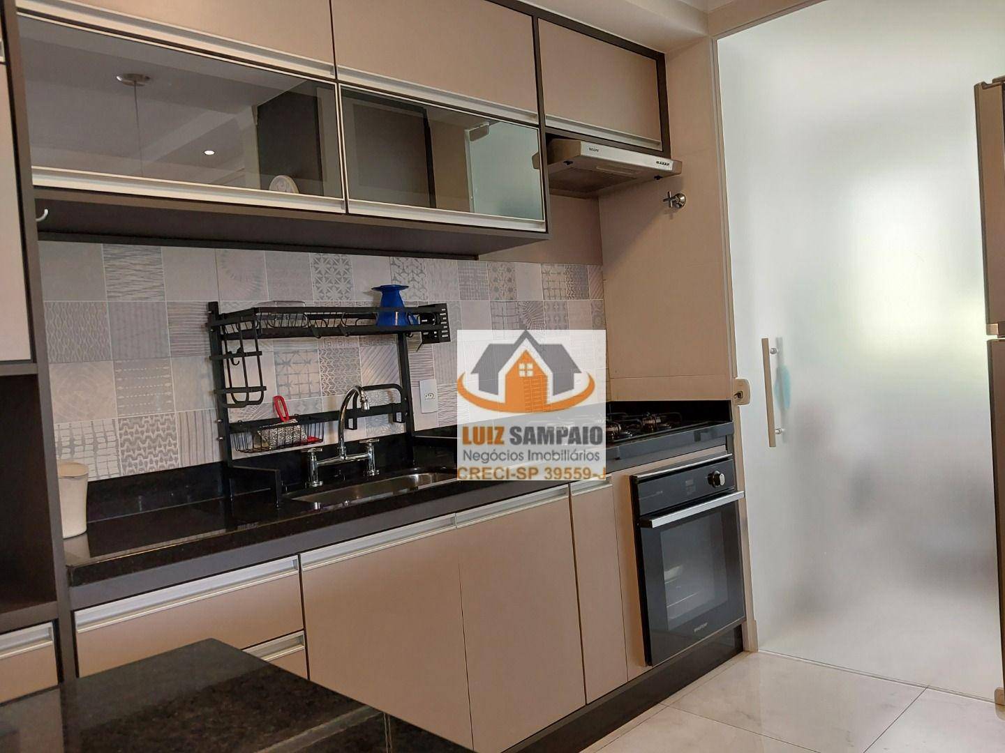 Apartamento à venda com 2 quartos, 75m² - Foto 3