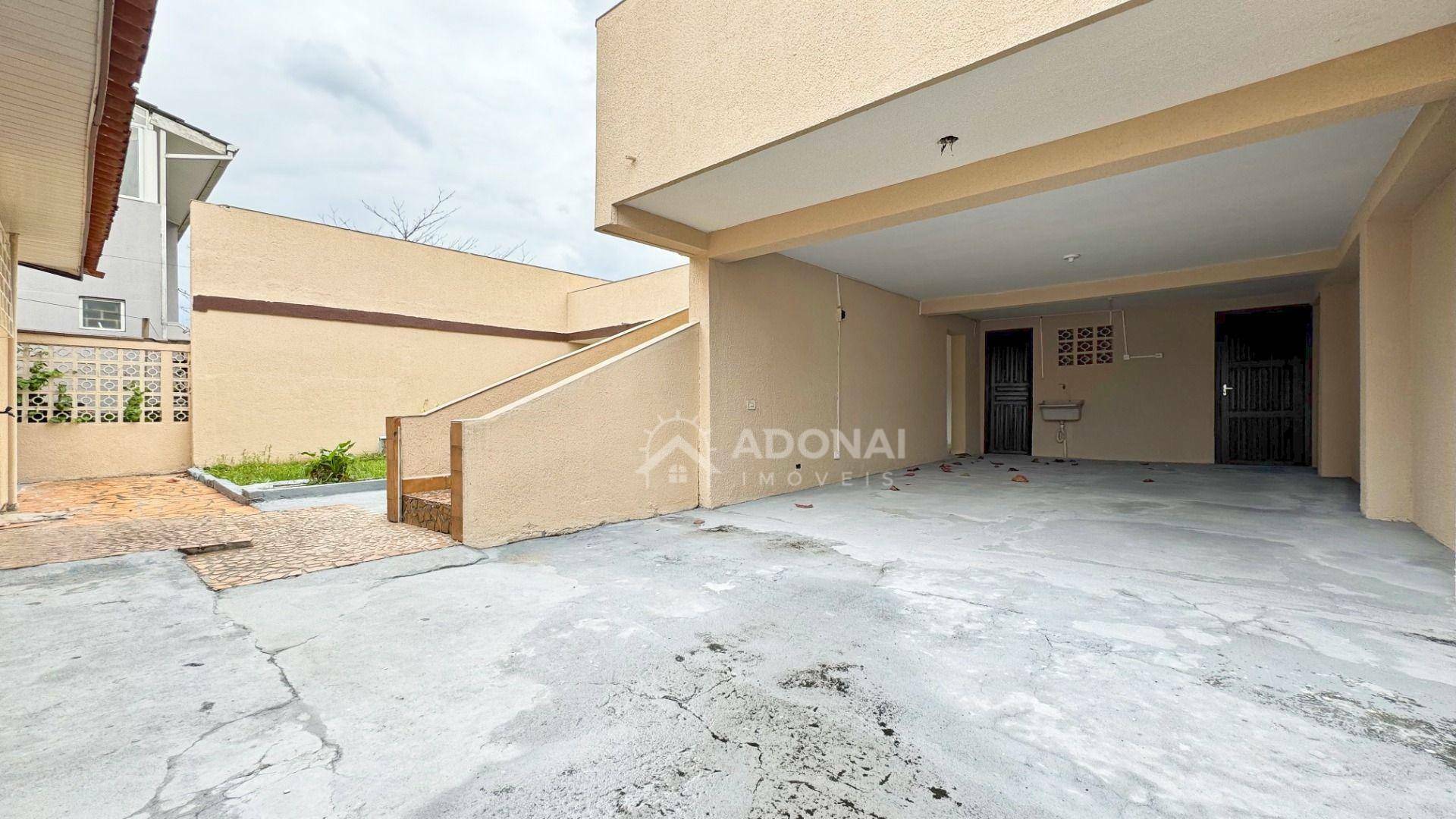 Casa à venda com 5 quartos, 210m² - Foto 18