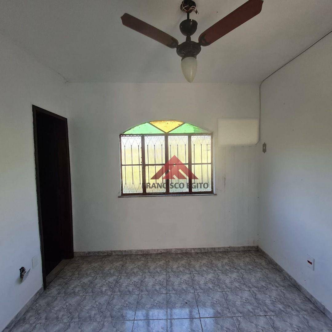 Casa à venda com 5 quartos, 130m² - Foto 8