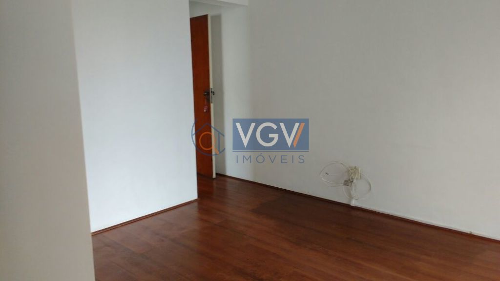 Apartamento à venda com 2 quartos, 60m² - Foto 3