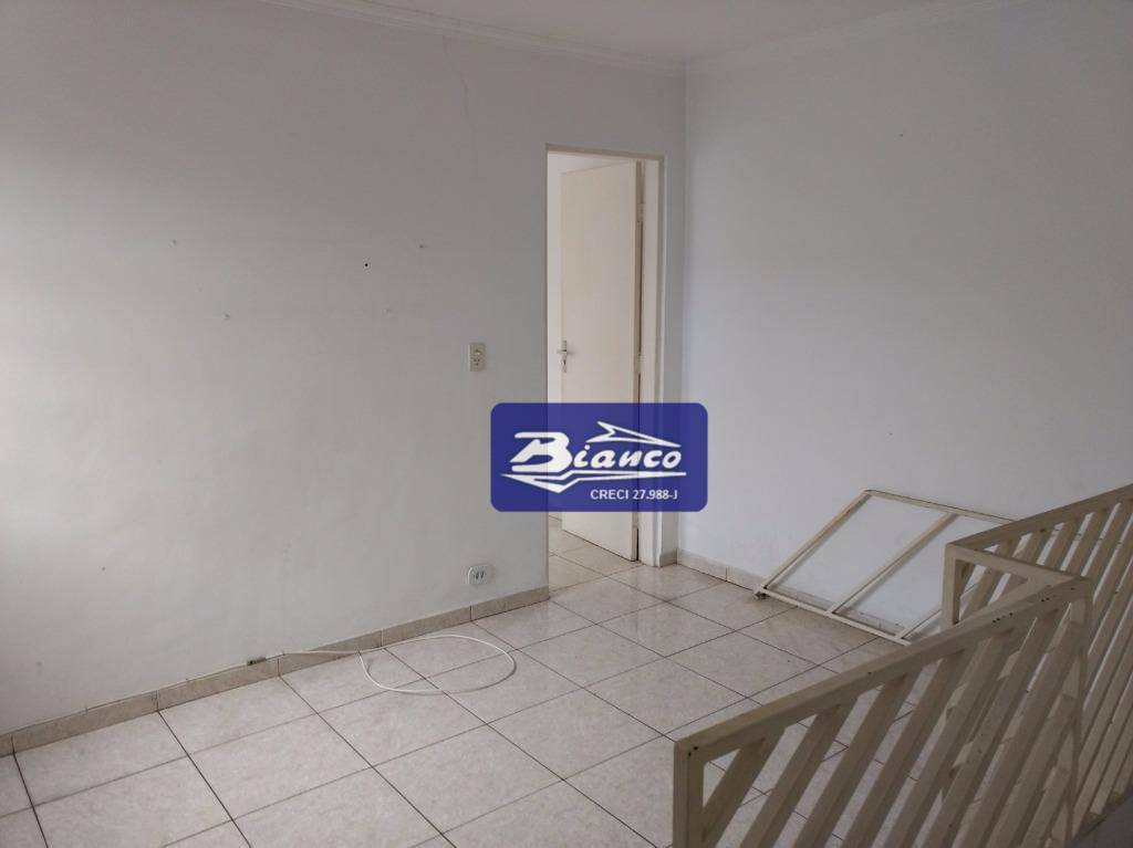 Sobrado para alugar com 2 quartos, 50m² - Foto 5