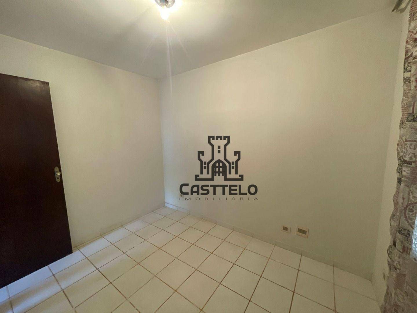 Casa à venda e aluguel com 4 quartos, 266m² - Foto 8