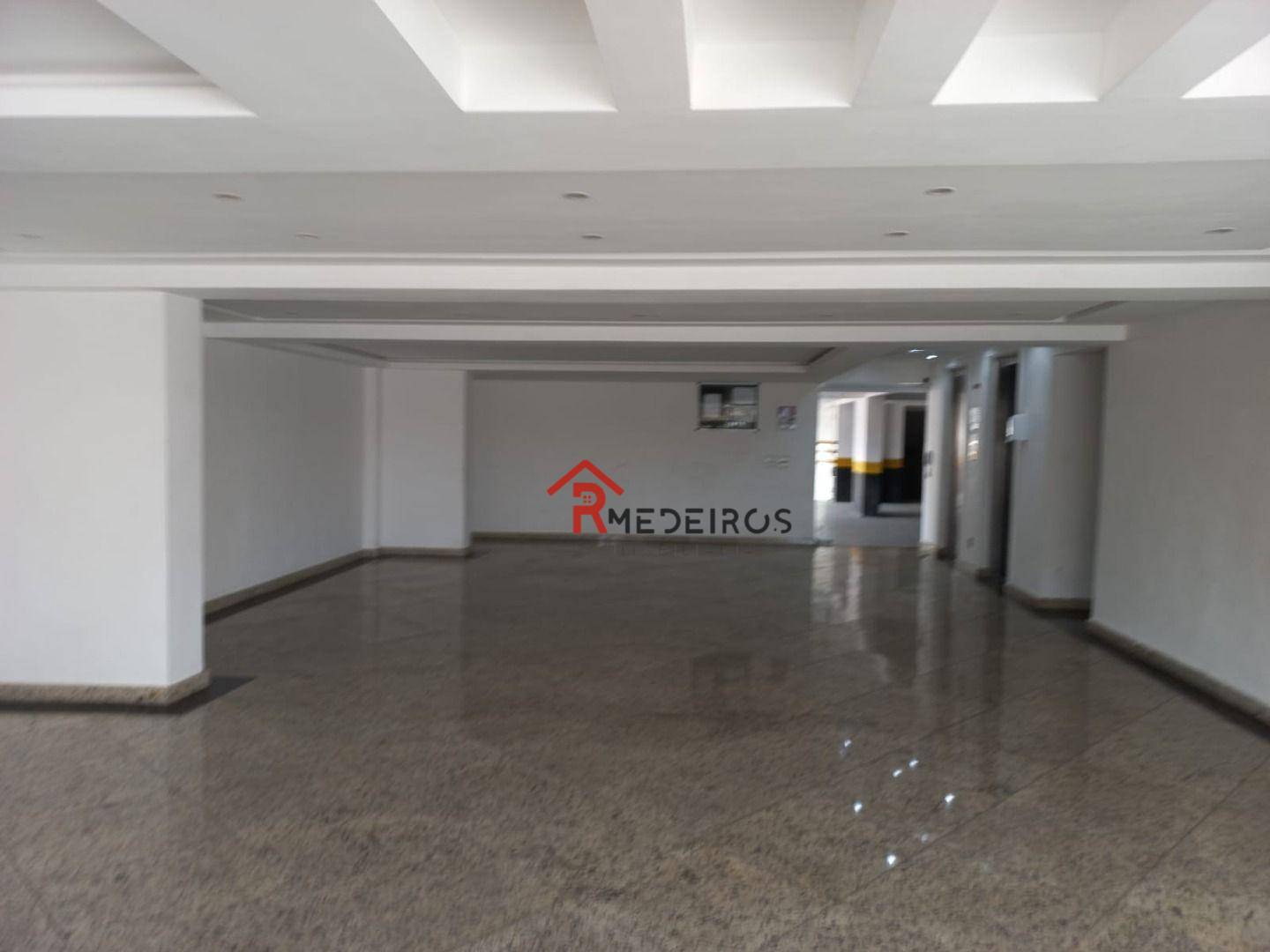 Apartamento à venda com 1 quarto, 39m² - Foto 11