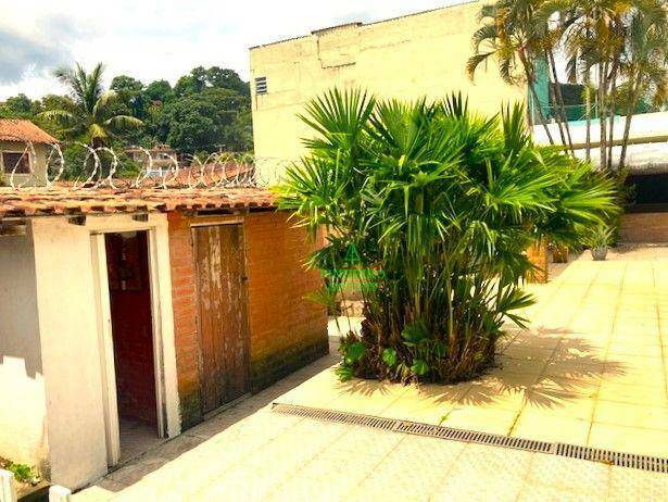 Casa à venda e aluguel com 3 quartos, 199m² - Foto 4