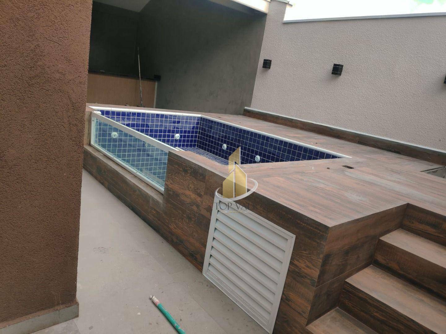 Sobrado à venda com 3 quartos, 290m² - Foto 1