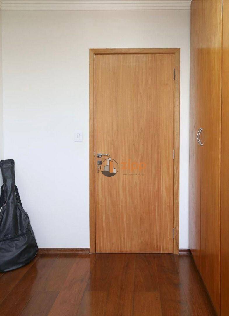 Apartamento à venda com 2 quartos, 72m² - Foto 4