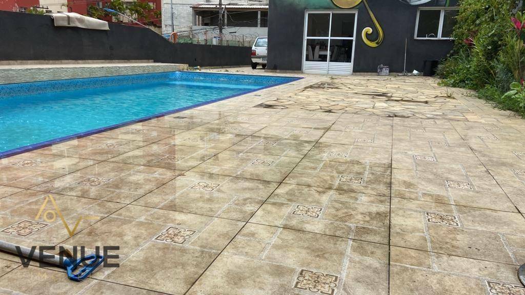 Sobrado à venda com 4 quartos, 340m² - Foto 46