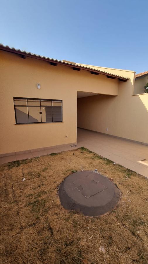 Casa à venda com 3 quartos, 213m² - Foto 2