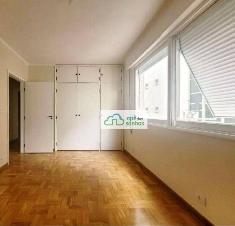 Apartamento para alugar com 3 quartos, 237m² - Foto 8