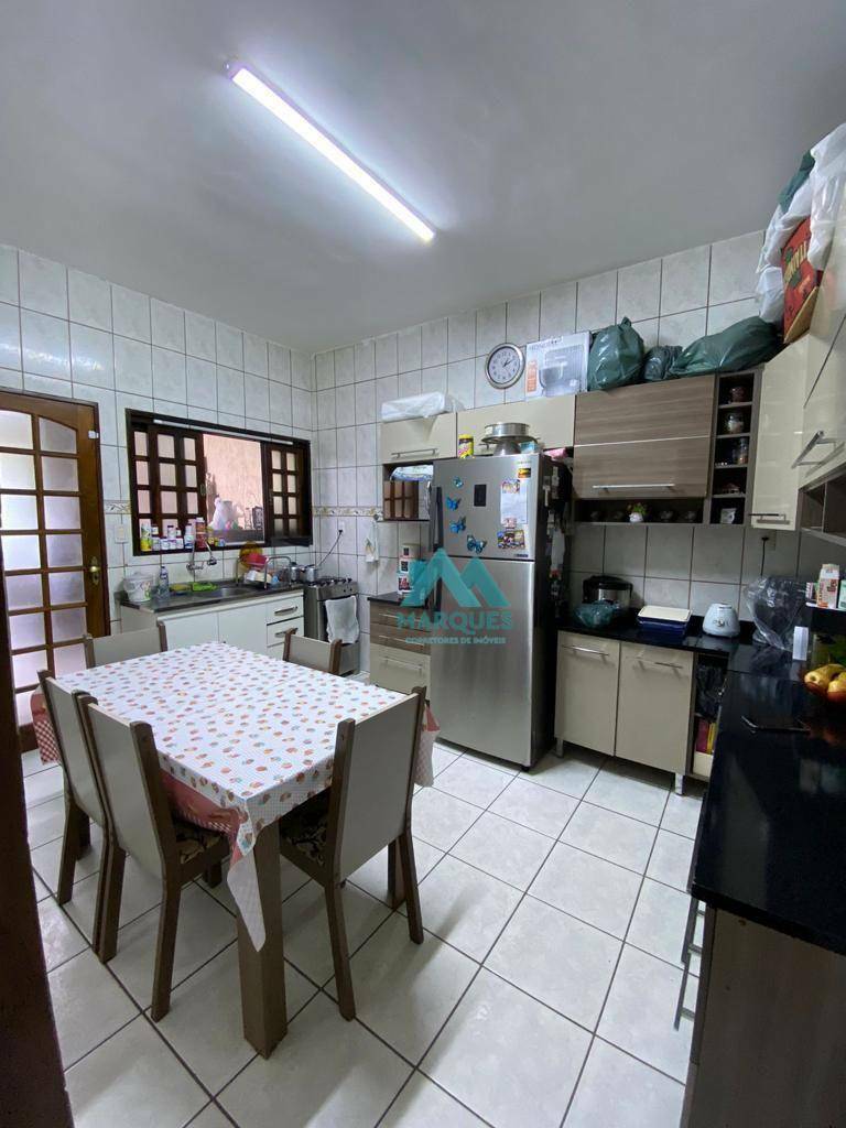 Casa à venda com 4 quartos, 91m² - Foto 7