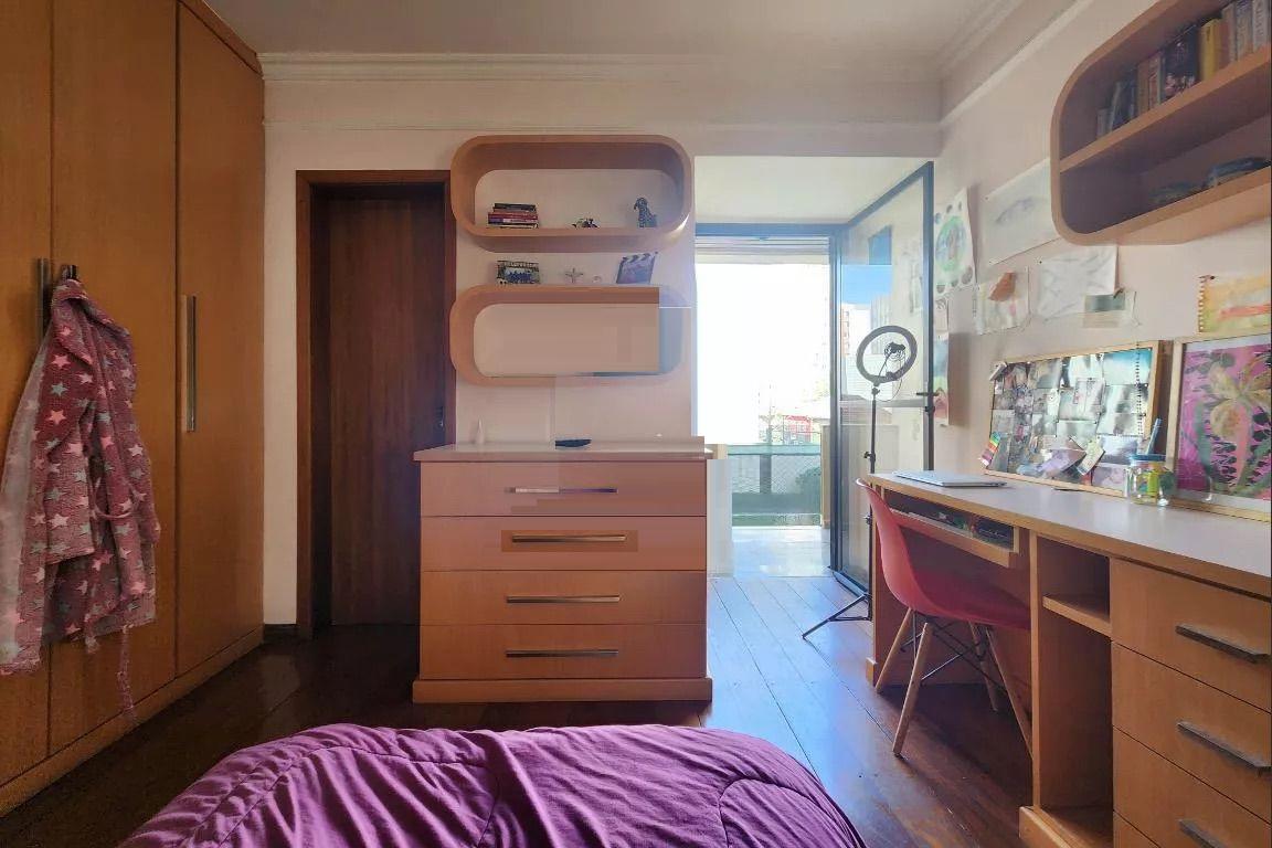 Apartamento à venda com 3 quartos, 156m² - Foto 17