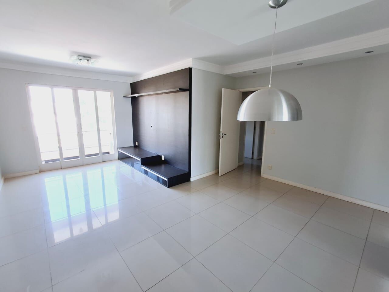 Apartamento para alugar com 3 quartos, 110m² - Foto 6