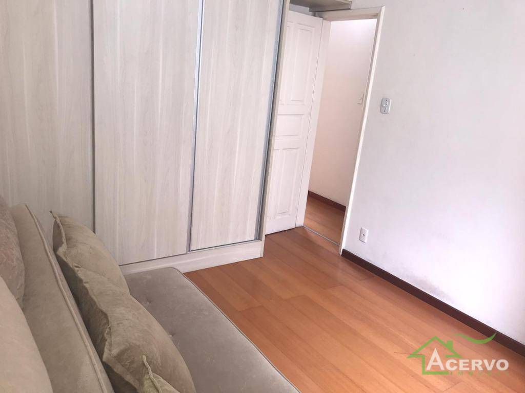 Apartamento à venda com 3 quartos, 92m² - Foto 7