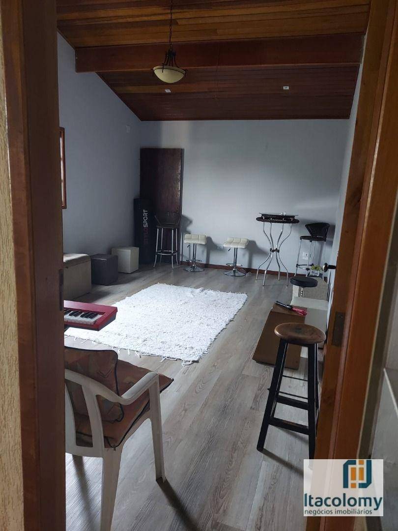 Casa à venda com 4 quartos, 200m² - Foto 33