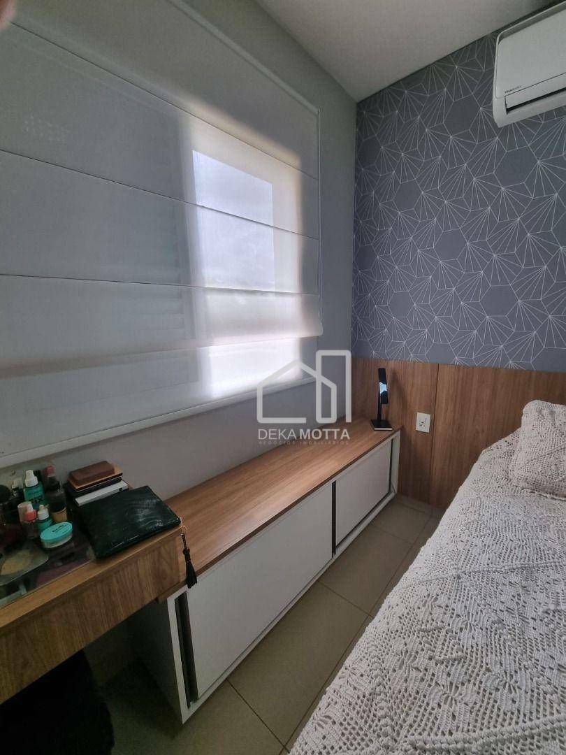 Apartamento à venda com 2 quartos, 77m² - Foto 4