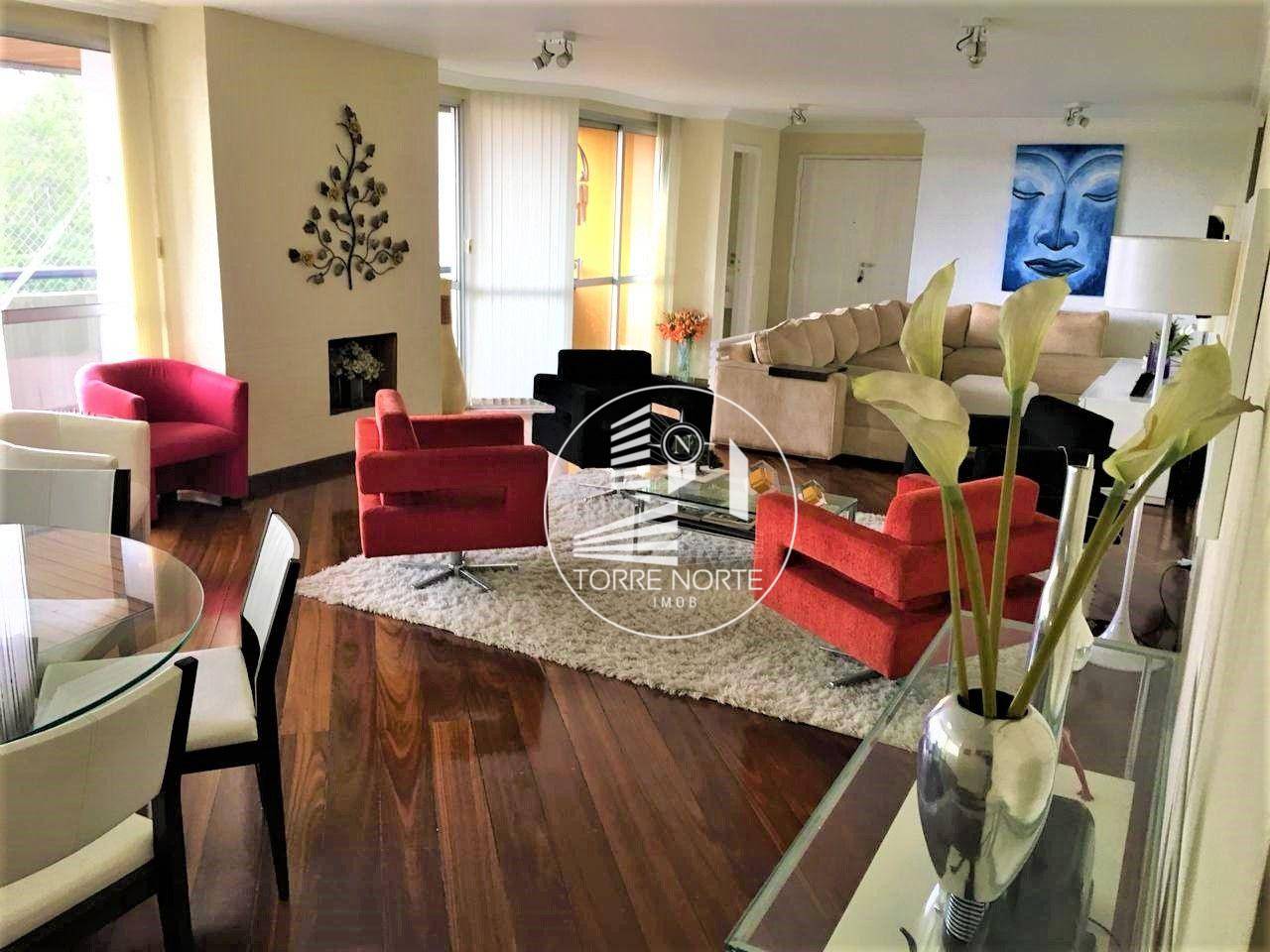 Apartamento à venda com 4 quartos, 220m² - Foto 1