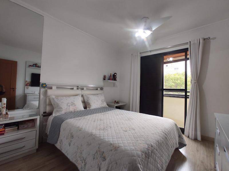 Apartamento à venda com 3 quartos, 100m² - Foto 33