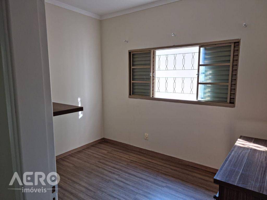 Casa à venda com 3 quartos, 175m² - Foto 13