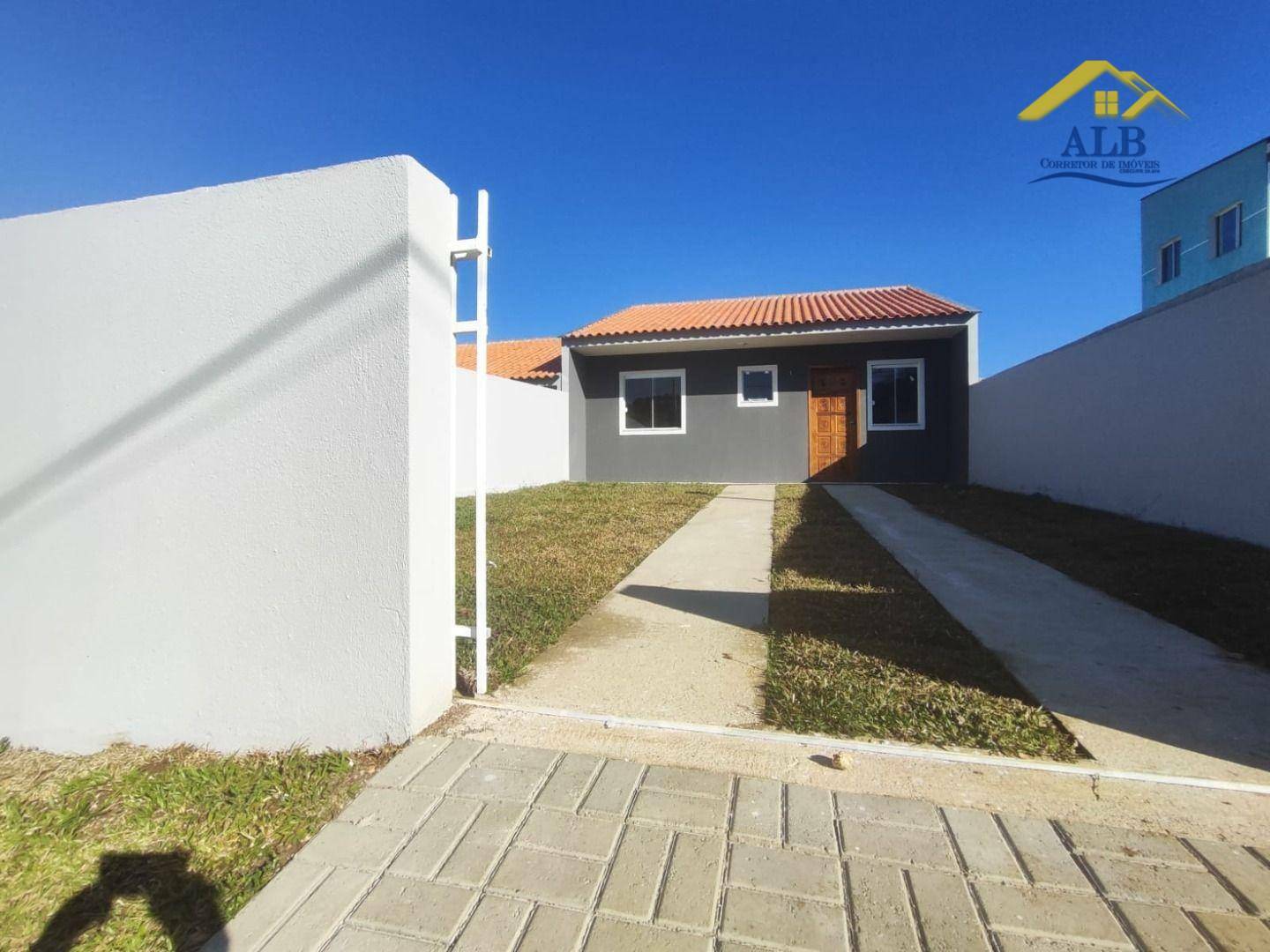 Casa à venda com 3 quartos, 50m² - Foto 1