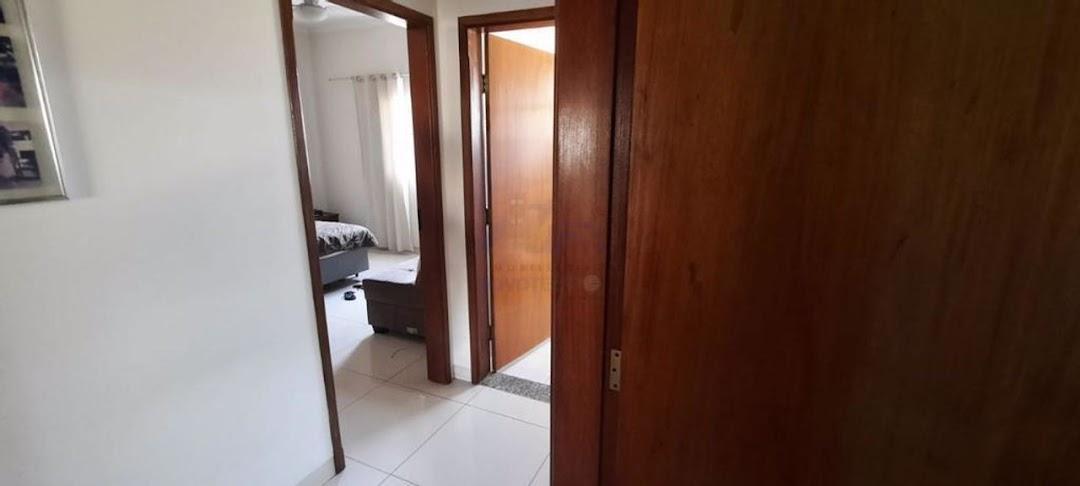Casa à venda com 3 quartos, 200m² - Foto 37