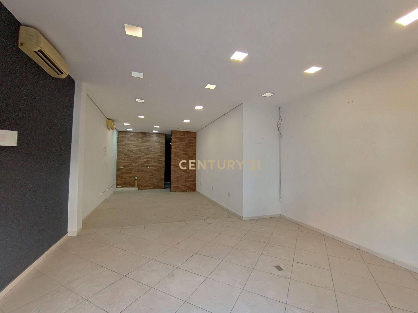 Casa para alugar, 2185m² - Foto 2