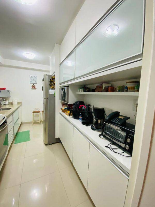 Apartamento à venda com 3 quartos, 123m² - Foto 5