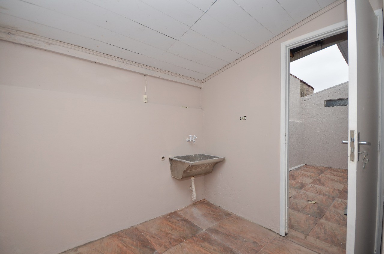Casa à venda com 3 quartos, 80m² - Foto 32