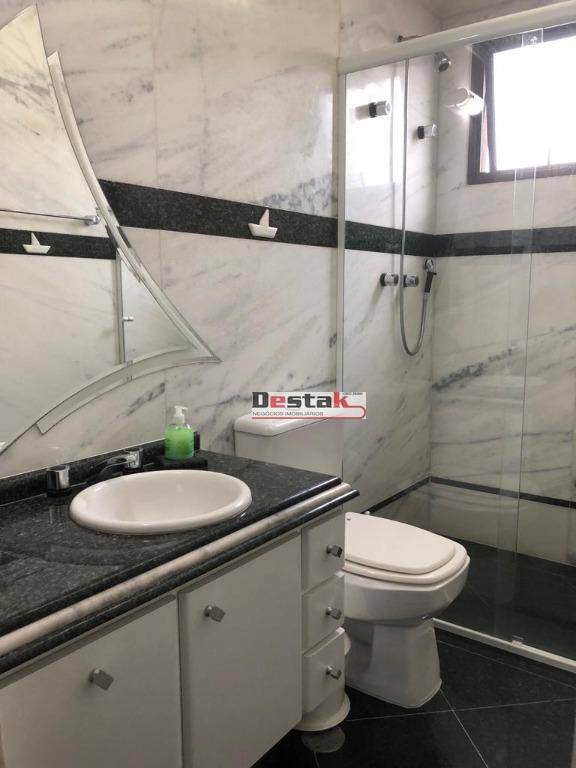 Apartamento à venda com 3 quartos, 130m² - Foto 3