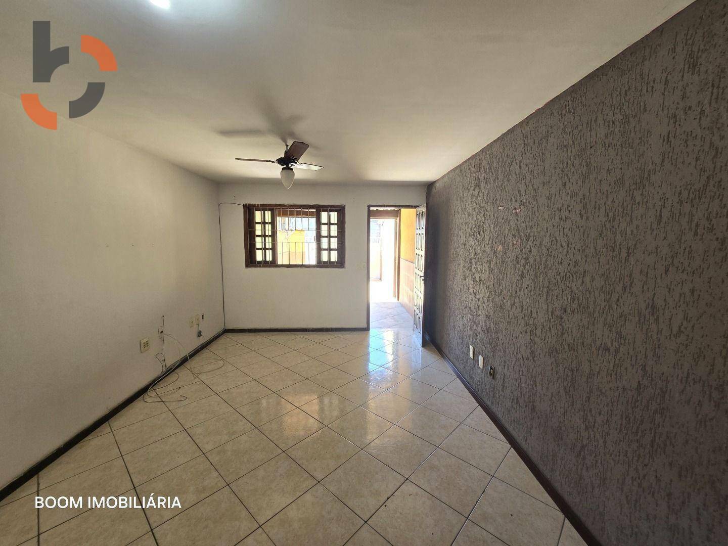 Casa à venda com 2 quartos, 69m² - Foto 5