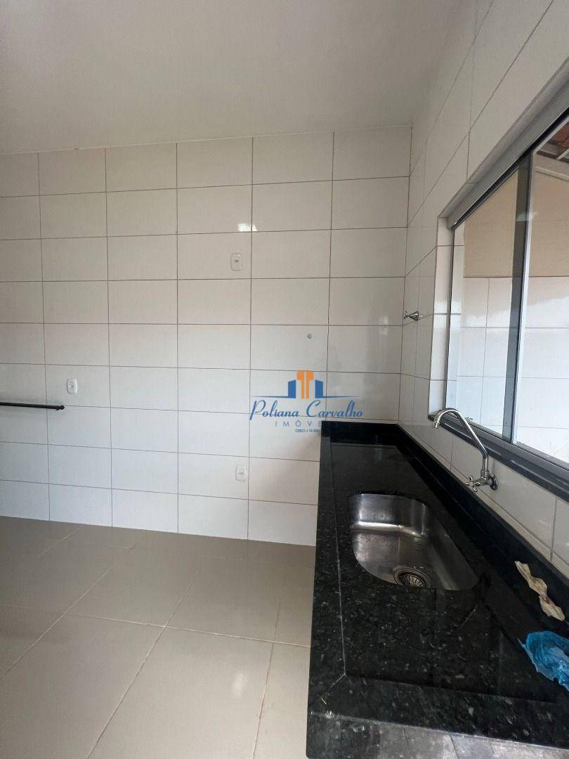 Casa à venda com 2 quartos, 80m² - Foto 17