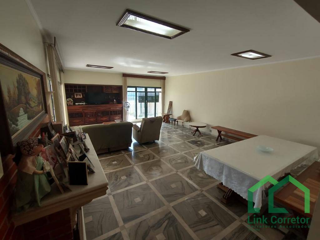 Casa à venda com 3 quartos, 260m² - Foto 14