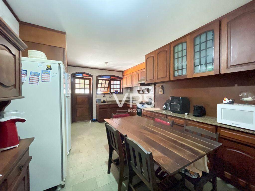Casa à venda com 3 quartos, 238m² - Foto 7