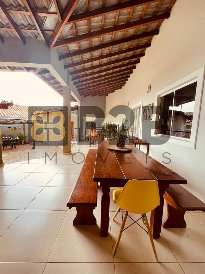 Casa de Condomínio à venda com 3 quartos, 247m² - Foto 14