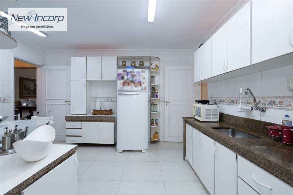 Apartamento à venda com 4 quartos, 180m² - Foto 12