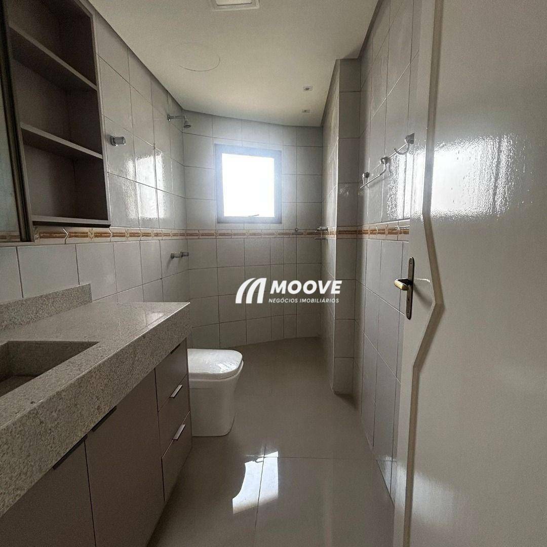Apartamento à venda com 2 quartos, 83m² - Foto 3