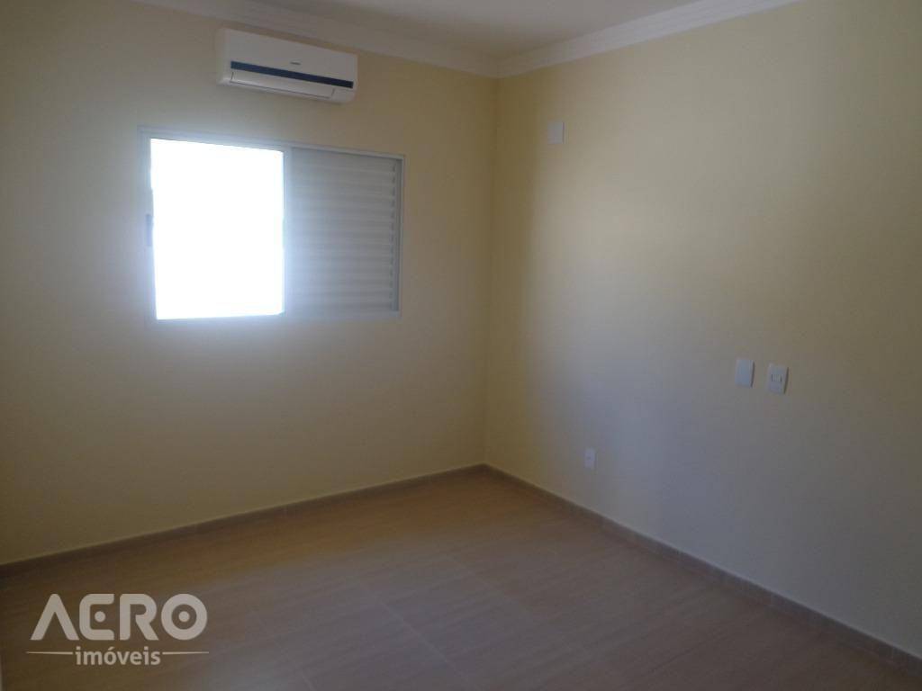 Casa à venda com 3 quartos, 230m² - Foto 33