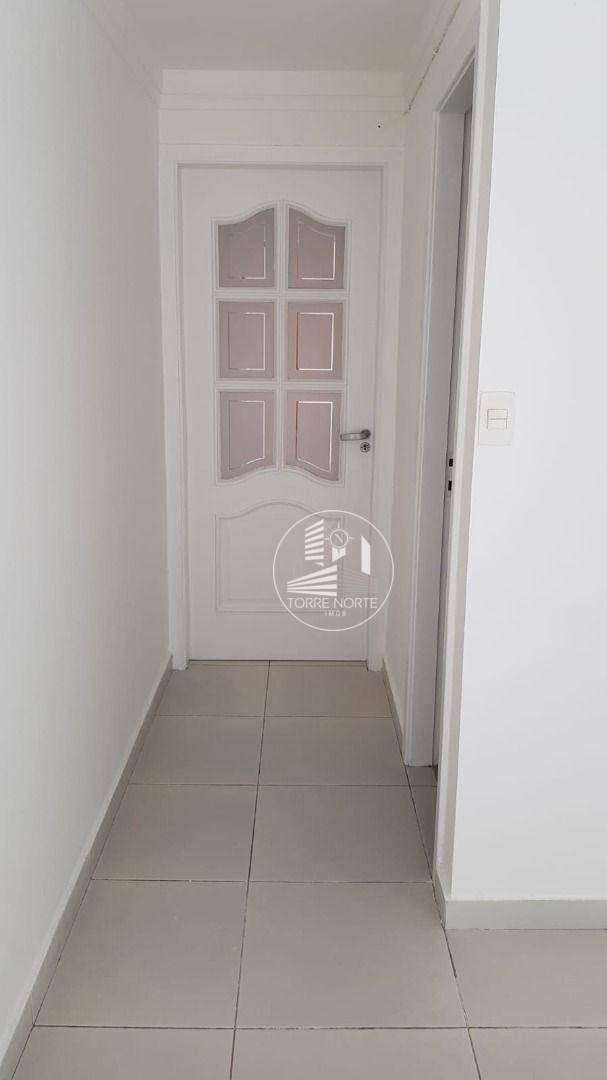 Apartamento à venda com 2 quartos, 67m² - Foto 9