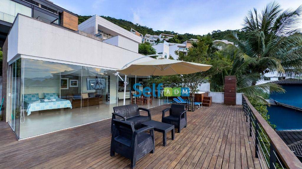 Casa de Condomínio para alugar com 5 quartos, 430m² - Foto 18