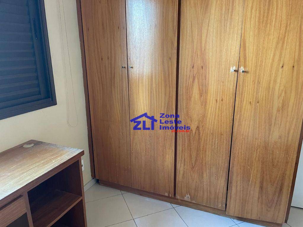 Apartamento para alugar com 3 quartos, 87m² - Foto 14