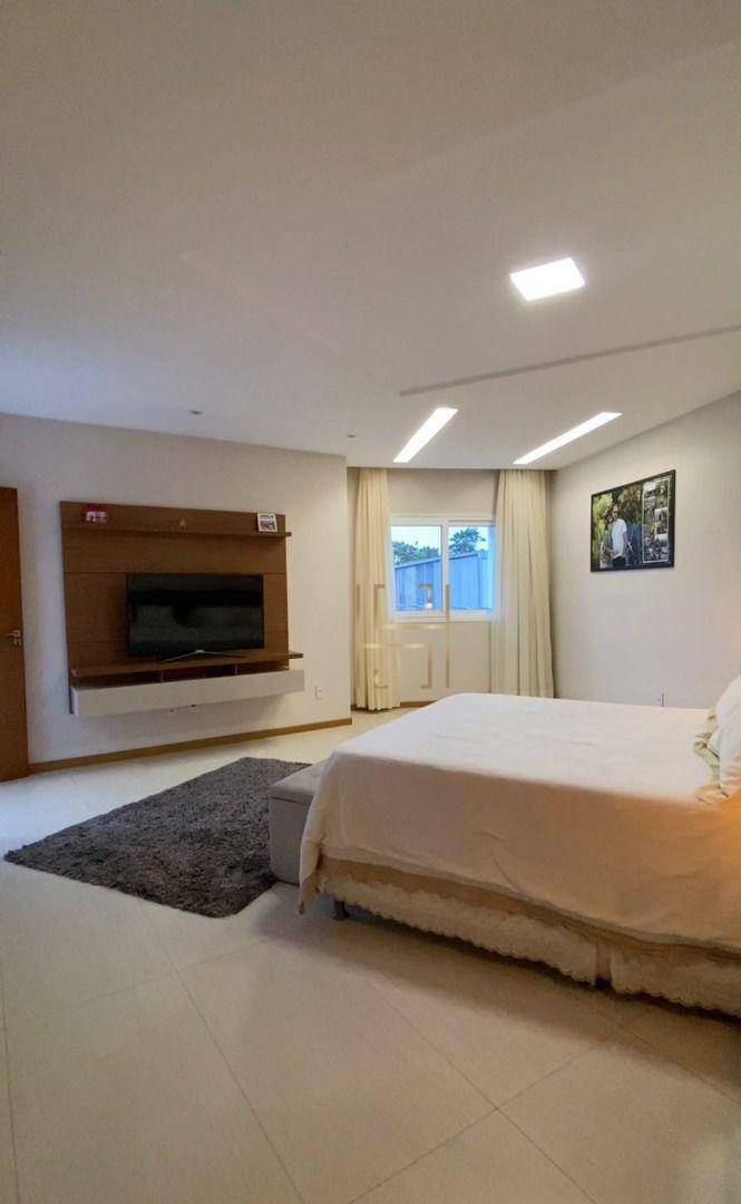 Casa de Condomínio à venda com 3 quartos, 300m² - Foto 28