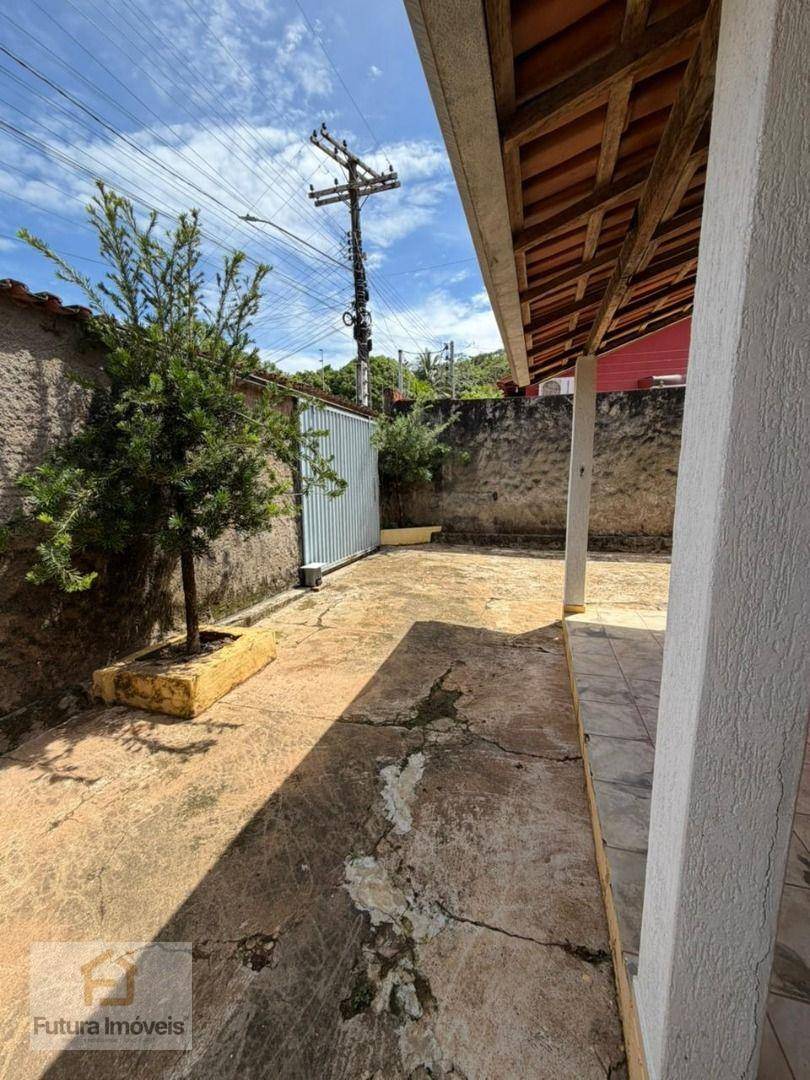 Casa, 3 quartos, 198 m² - Foto 2