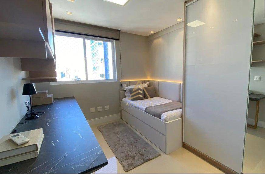 Apartamento à venda com 3 quartos, 136m² - Foto 4