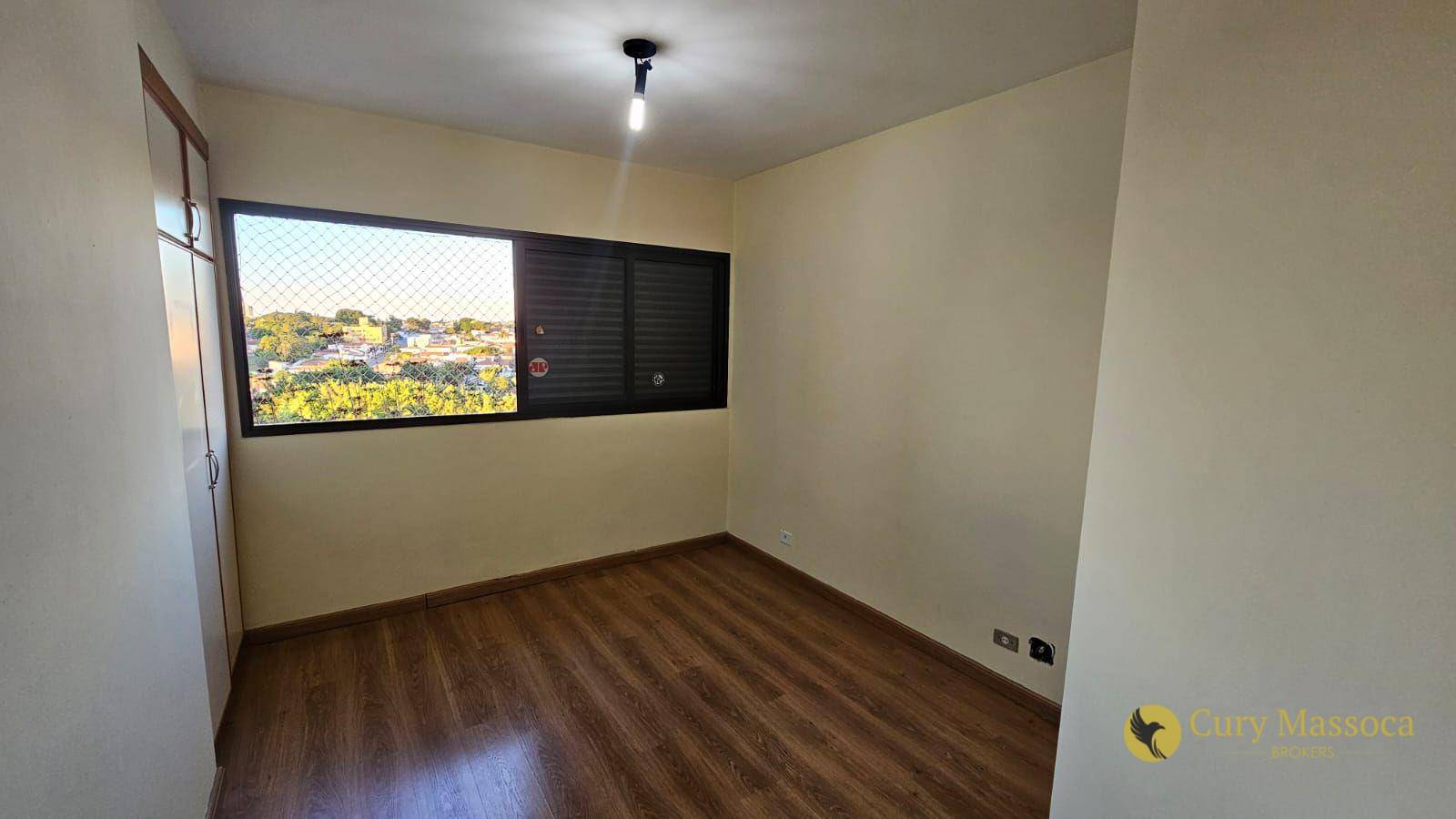 Apartamento para alugar com 3 quartos, 96m² - Foto 8